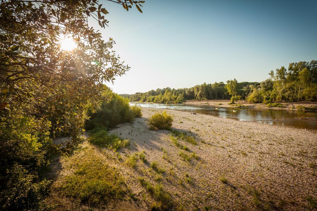 Camping La Sousta**** Otel Remoulins Dış mekan fotoğraf